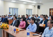 Trao tặng thiết bị y tế cho các bệnh viện trên địa bàn tỉnh