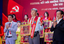 Nhà Hảo Tâm Giản Dị: Tấm Lòng Vàng Lay Động Triệu Trái Tim 'Nhà hảo tâm áo sờn'