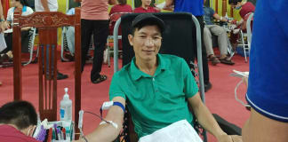 Bài học từ những giọt hồng