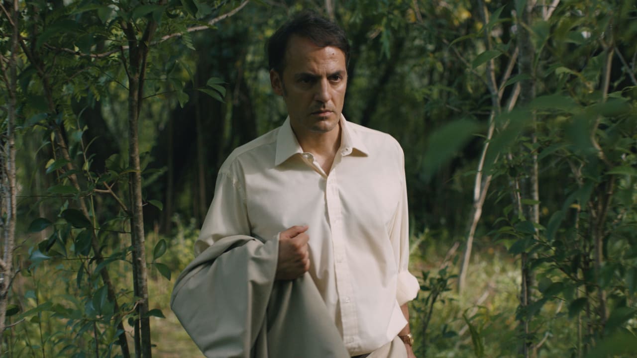 Fotograma de Azor (2022)