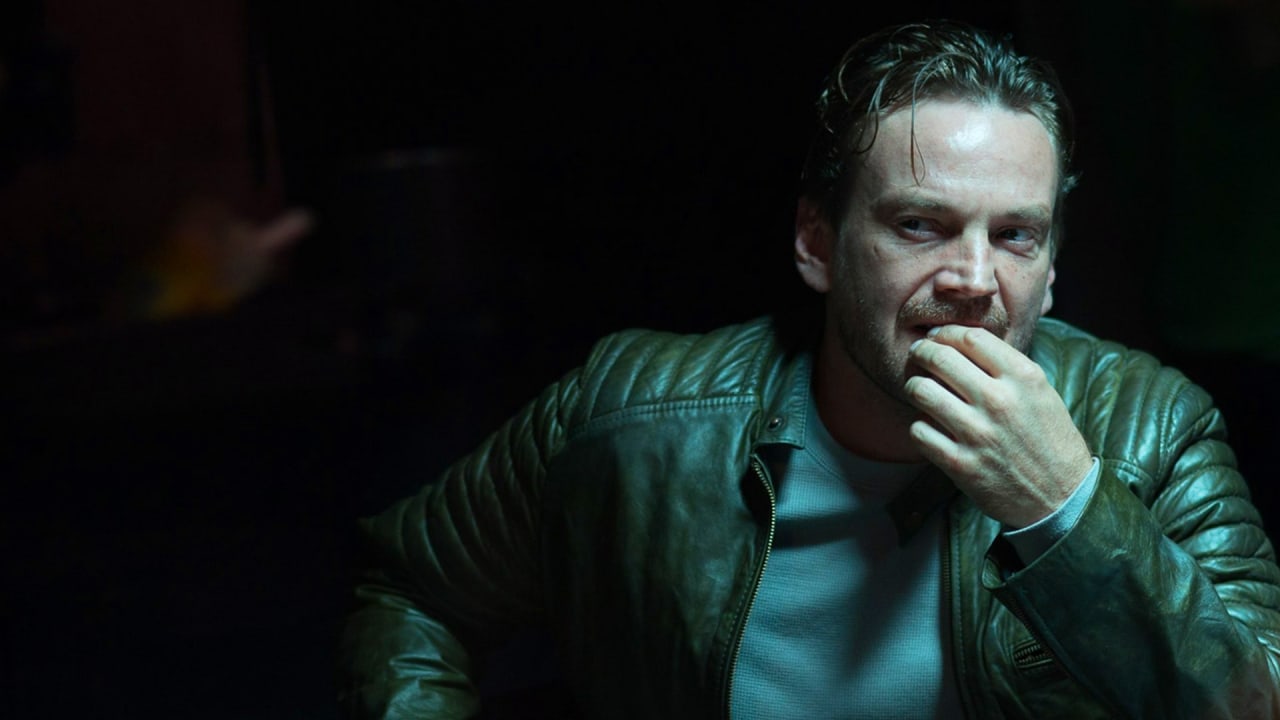 Fotograma de 10 palomas (2022)