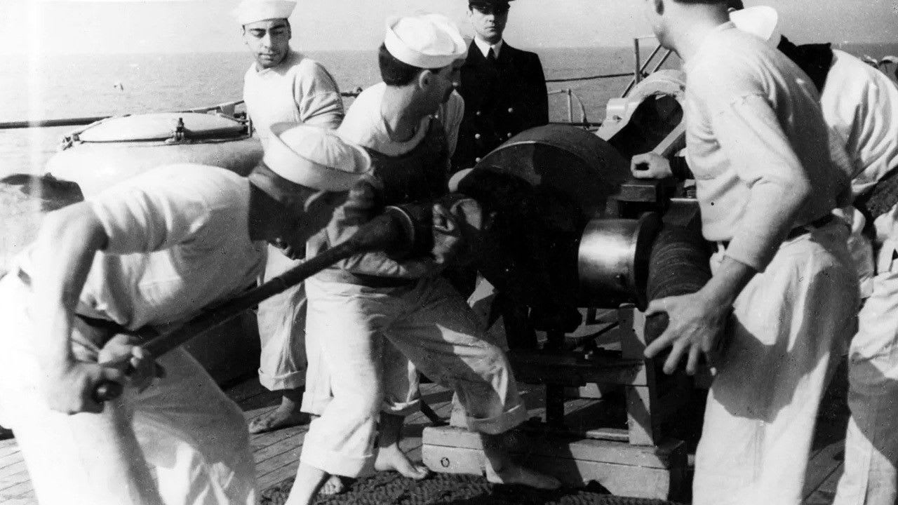 Fotograma de La muchachada de a bordo (1936)