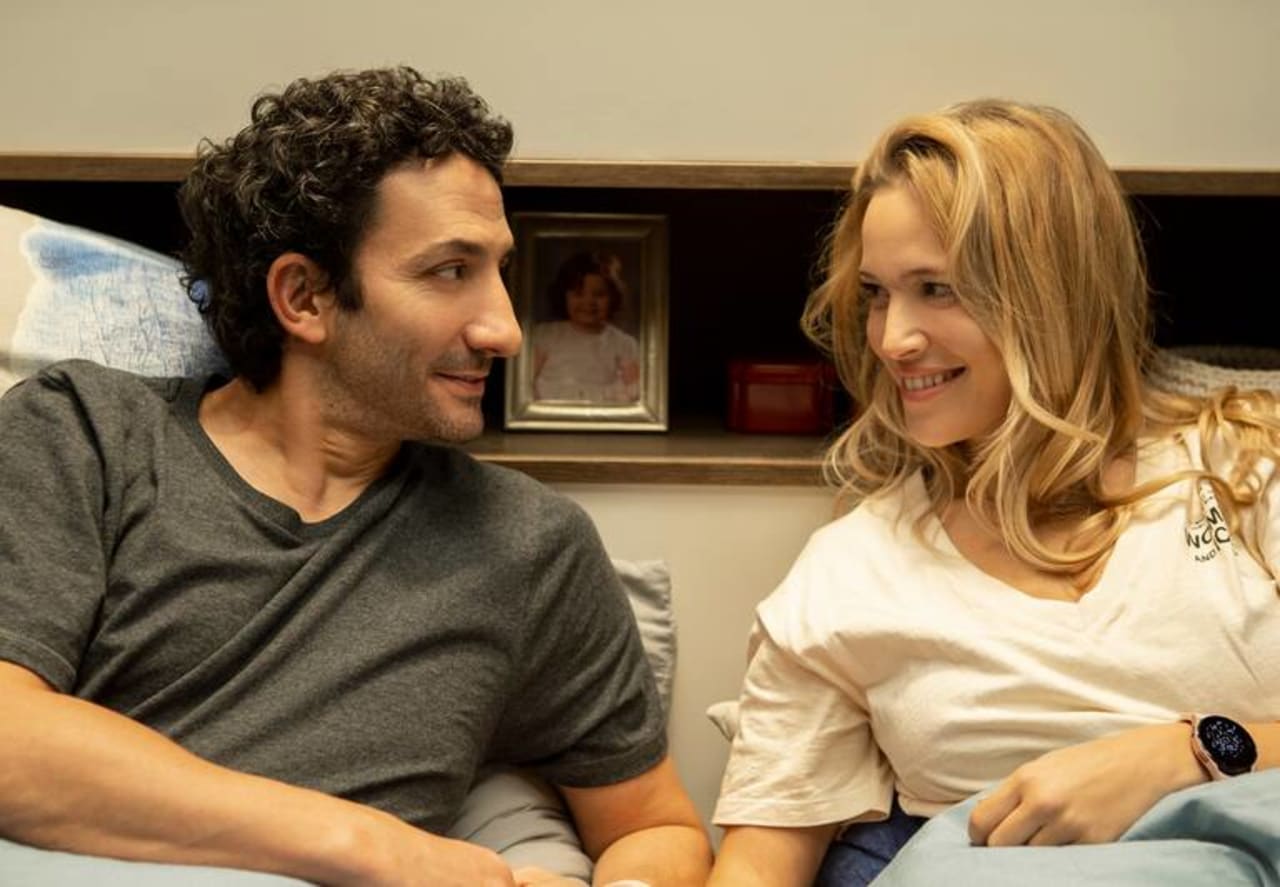 Juan Minujín y Luisana Lopilato en Matrimillas (2022)