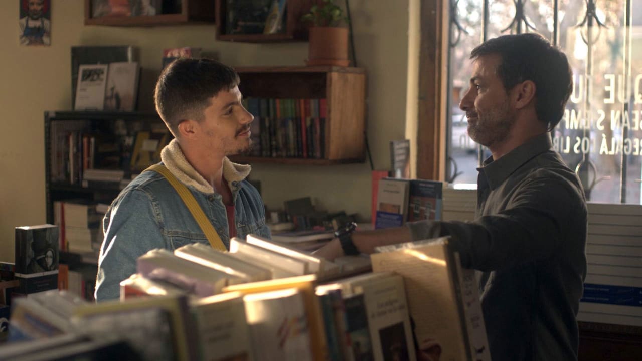 Fotograma de Todos tenemos un muerto en el placard o un hijo en el closet (2021)