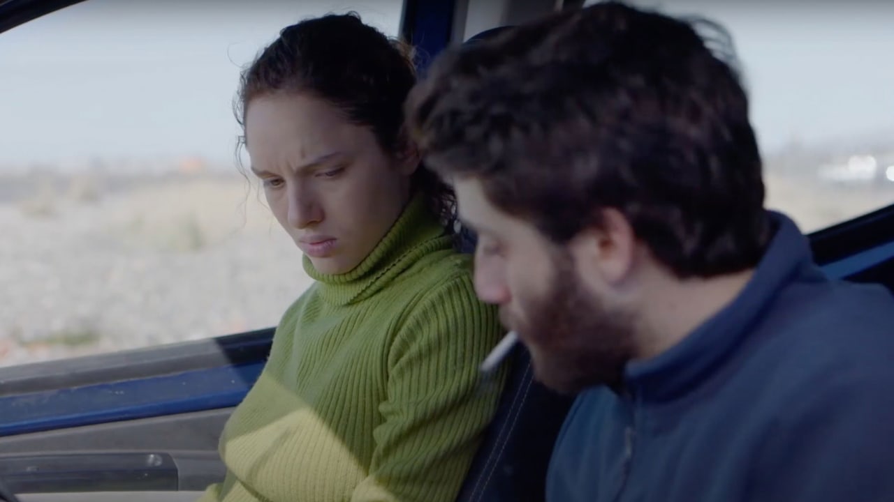 Fotograma de La chica nueva (2022)