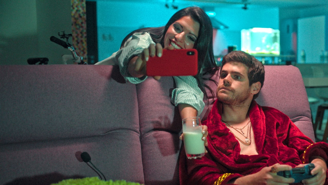 Fotograma de Ustedes deciden (2023)