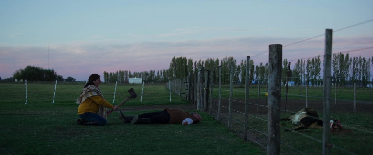 Desirée Salgueiro y Luis Ziembrowski en Cuando acecha la maldad (2023)