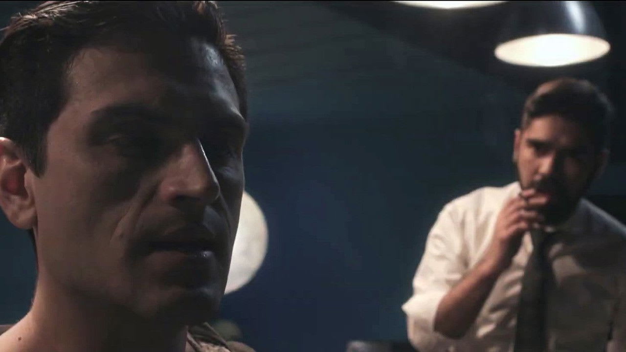 Fotograma de Tres extraños (2024)