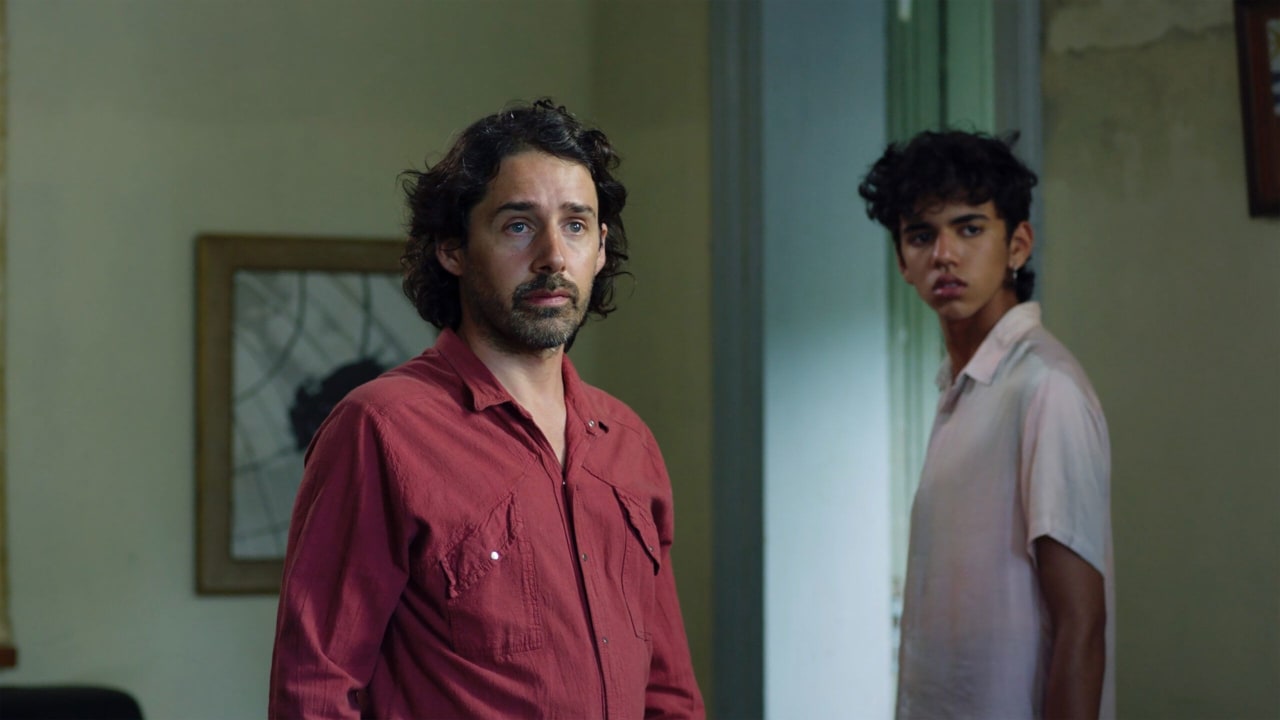 Fotograma de Siempre vuelven (2025)