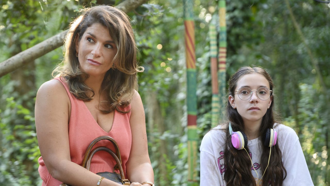 Fotograma de Campamento con mamá (2024)