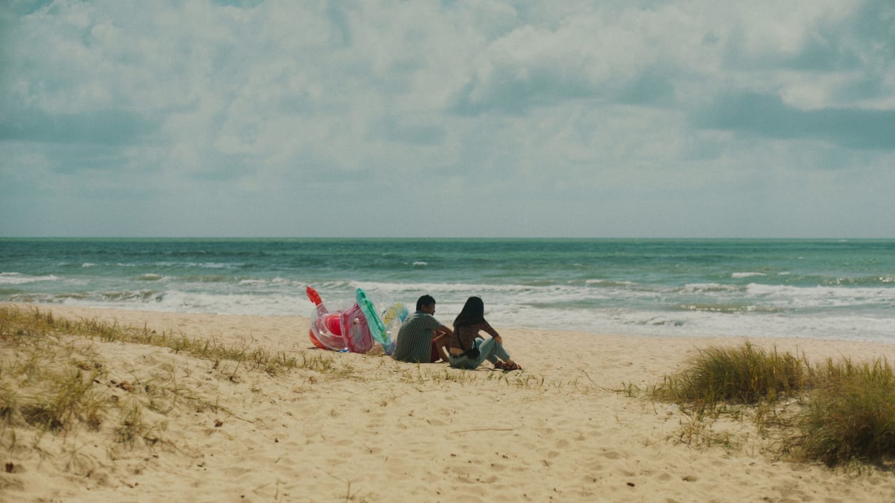 Fotograma de Dormir con los ojos abiertos (2024)