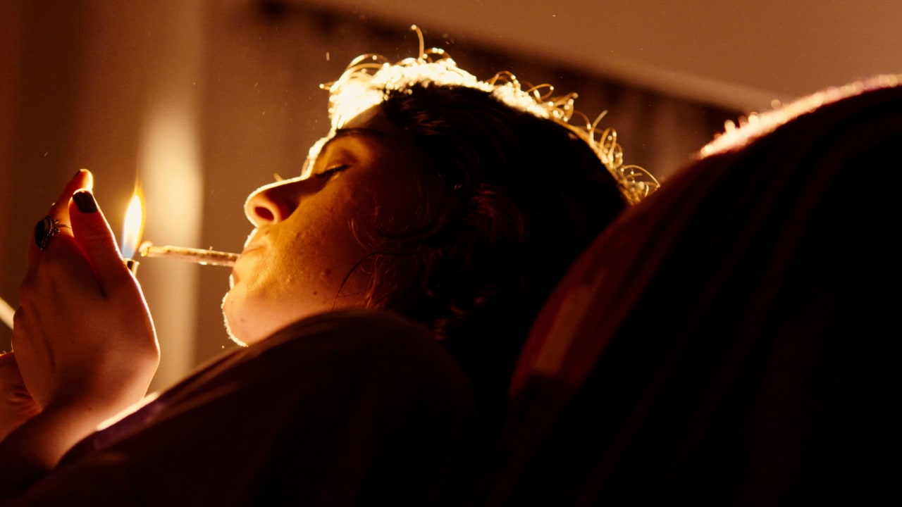 Fotograma de El reflejo y la sombra (2024)