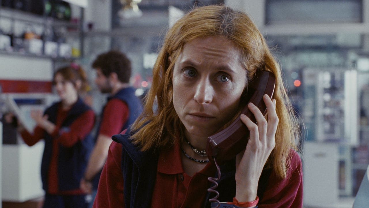 Fotograma de El ascenso y caída de Zara Zilverstein (2024)