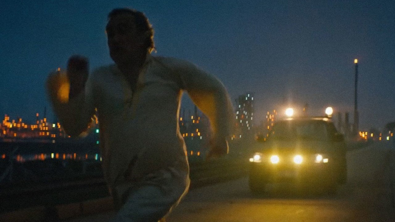 Fotograma de El Santo (2023)