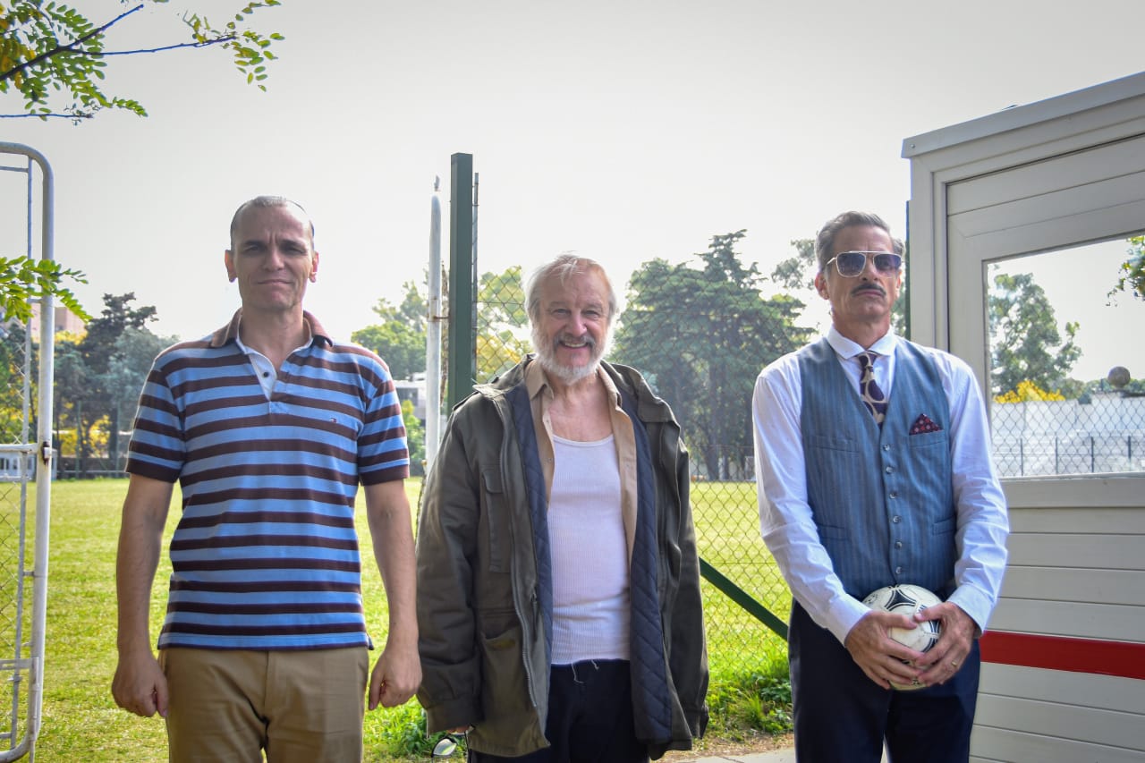 Lautaro Delgado Tymruk, Jorge Marrale y Rafael Ferro en La casaca de Dios (2026)