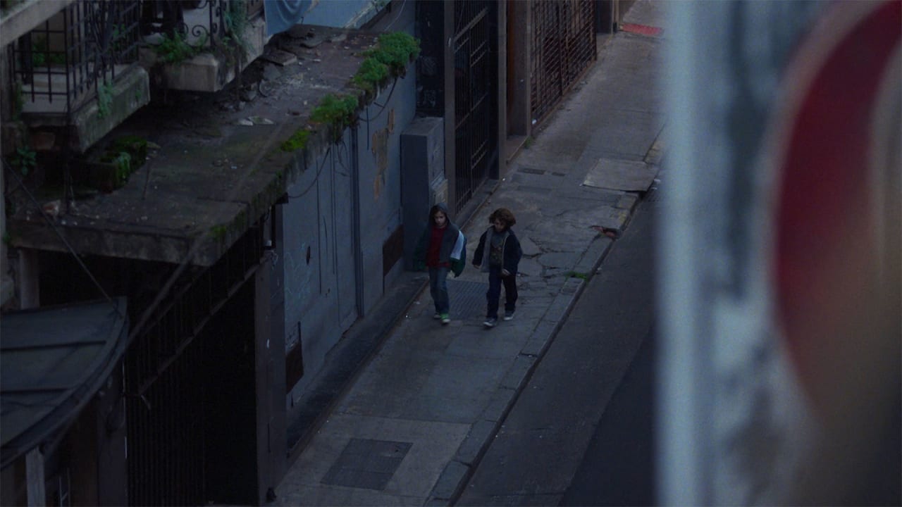 Noah Roja y Filippo Carrozza en Los mentirosos (2025)