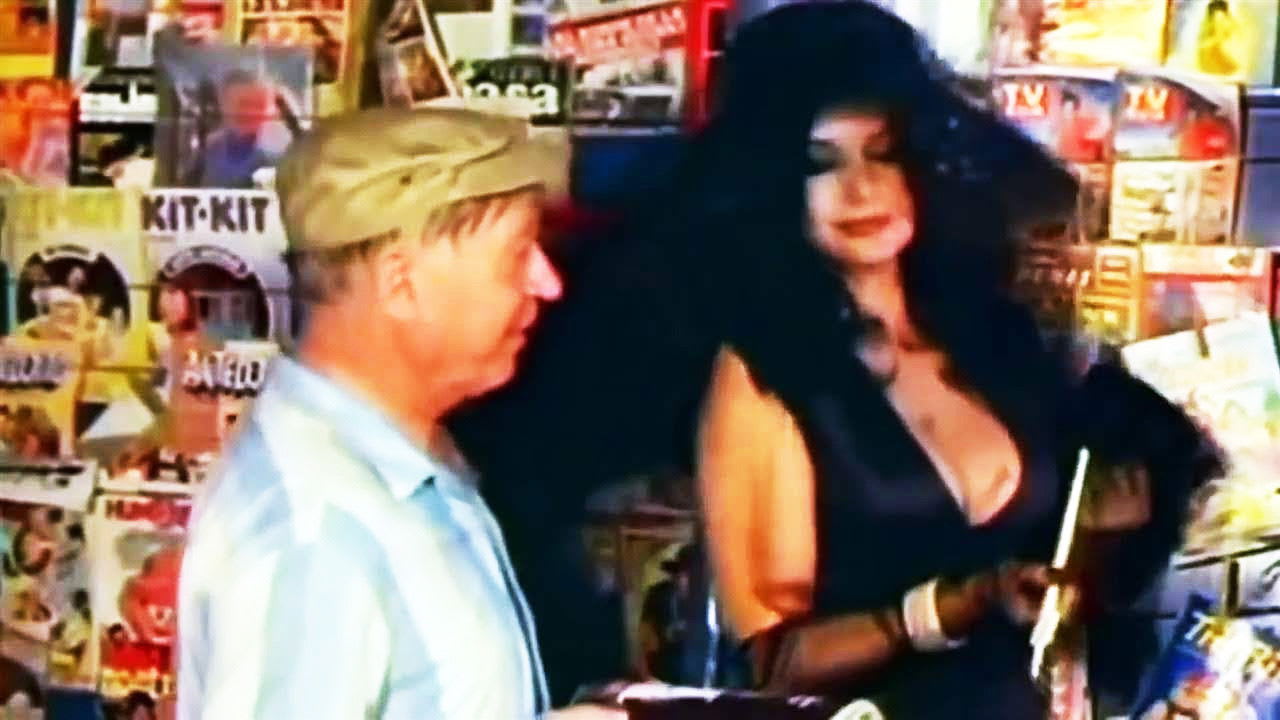 Fotograma de Una viuda descocada (1980)