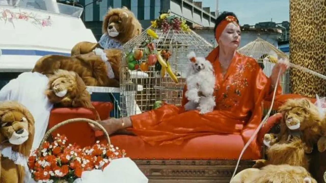 Fotograma de La dama regresa (1996)