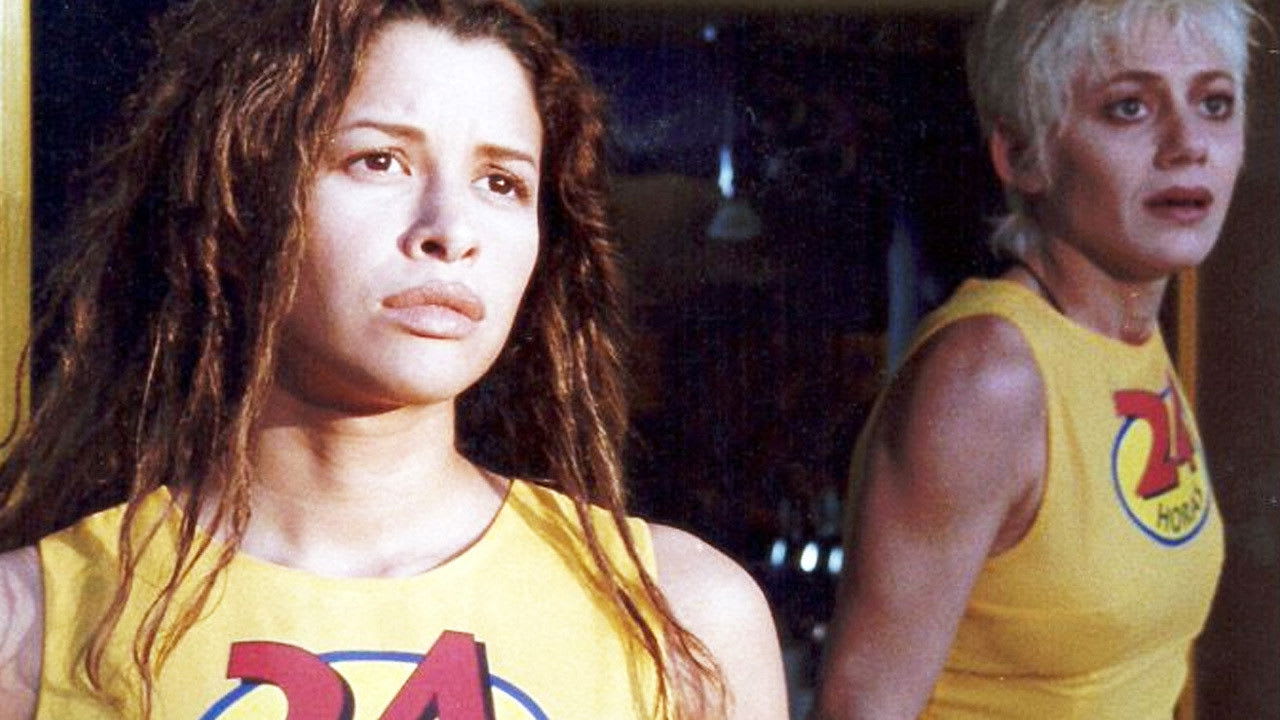 Fotograma de 24 horas (Algo está por explotar) (1997)