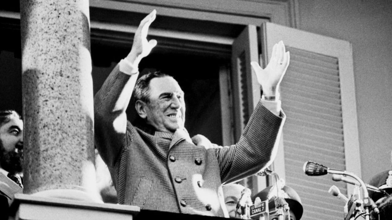 Fotograma de Perón, sinfonía del sentimiento (1999)