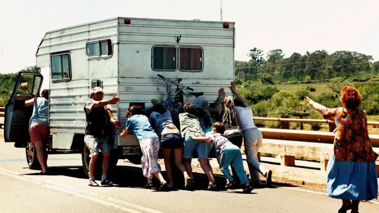 Graciana Chironi, Carlos Resta y Bernardo Forteza en Familia rodante (2004)