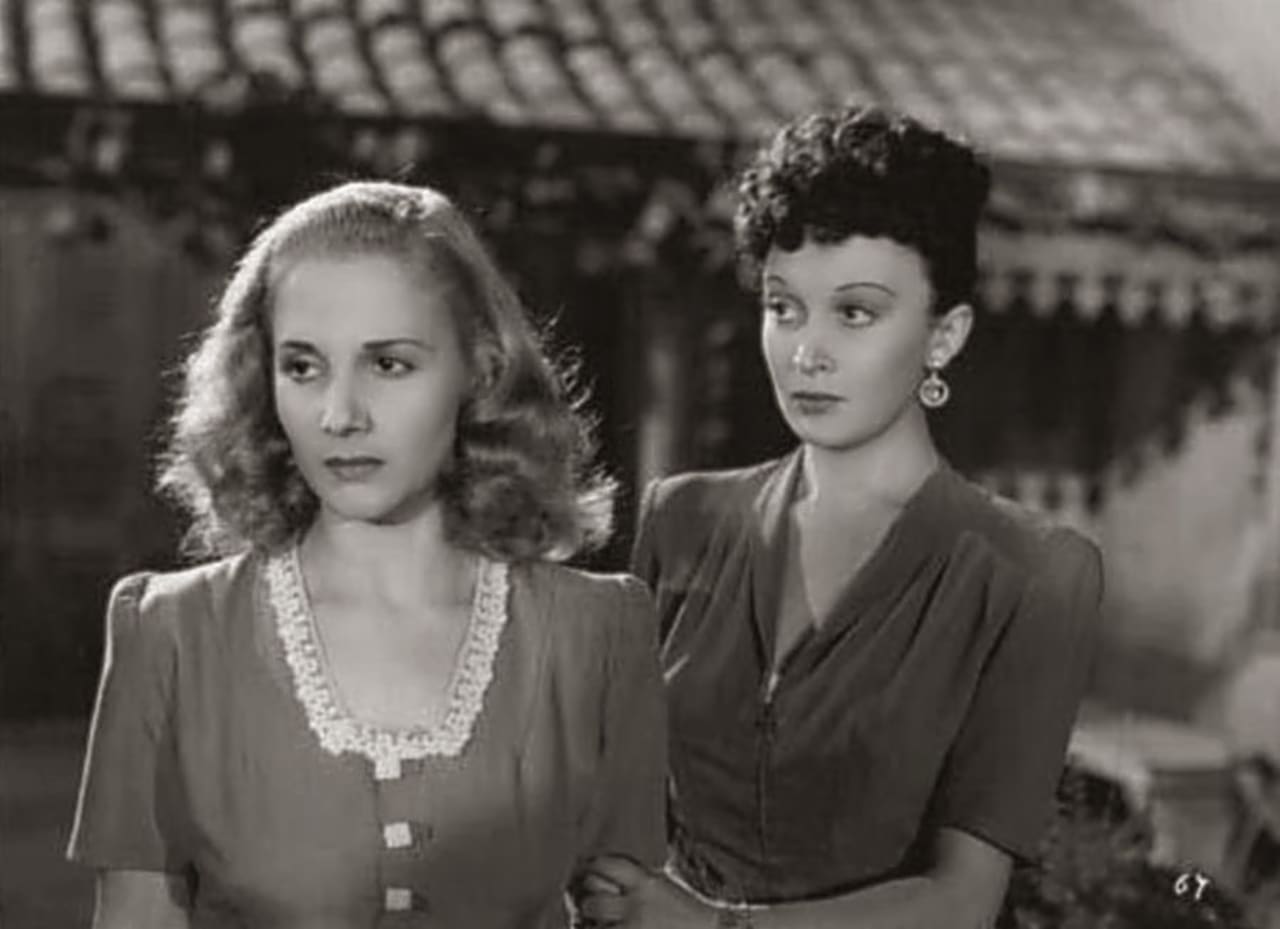 Aída Alberti y Golde Flami en Albergue de mujeres (1946)