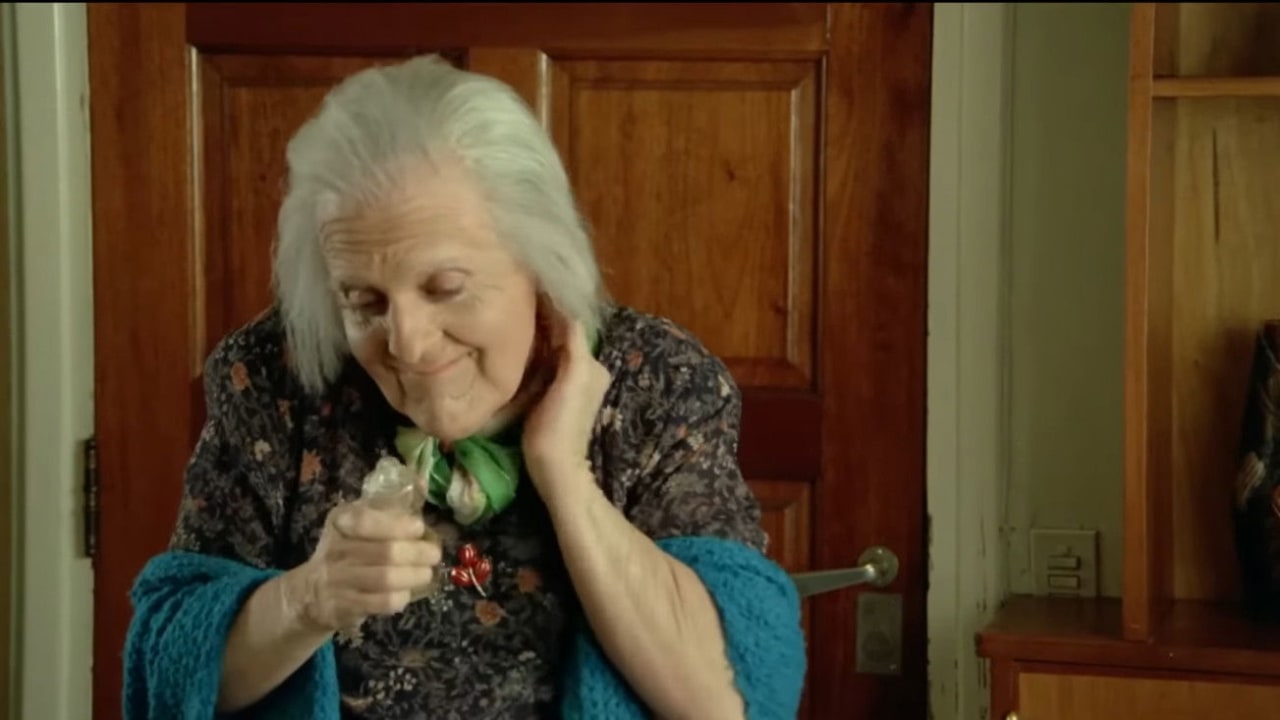 Antonio Gasalla en Esperando la carroza (1985)