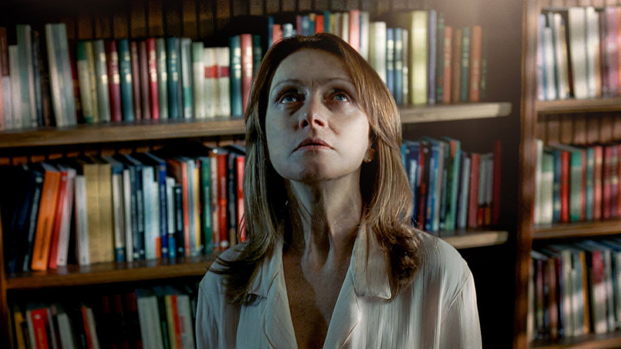 Fotograma de El gato desaparece (2011)