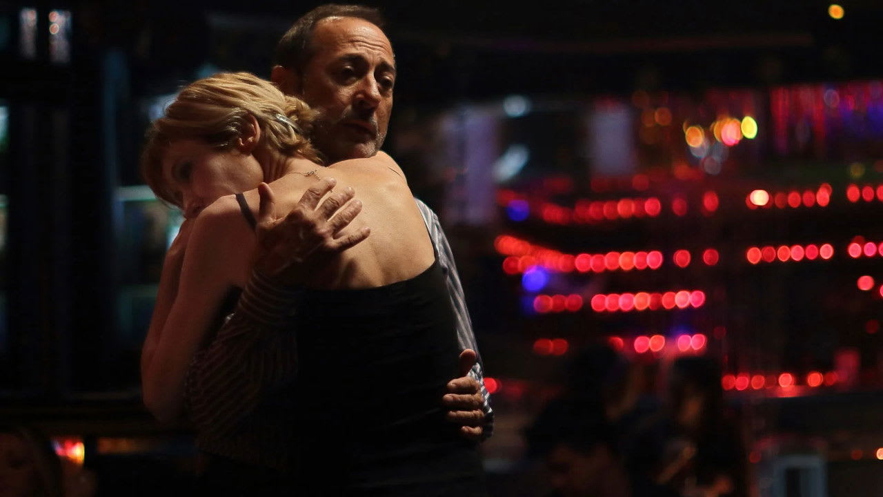 Fotograma de El misterio de la felicidad (2014)