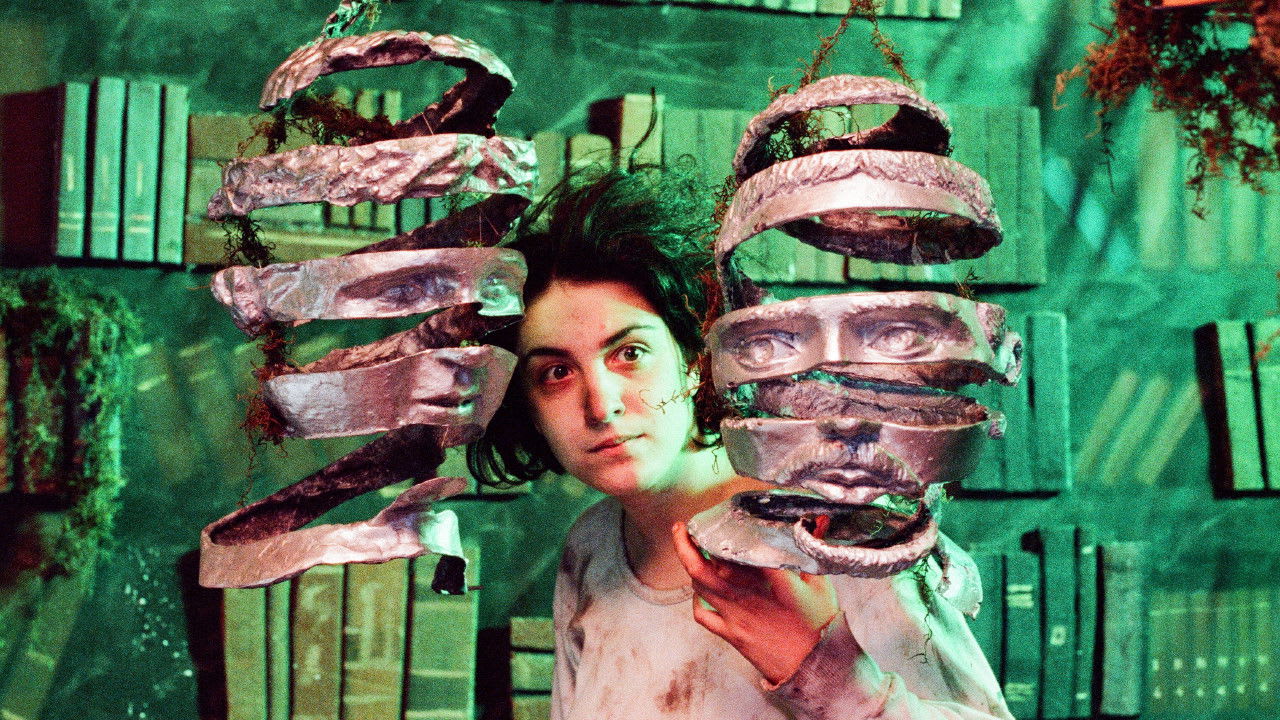 Fotograma de Fuego gris (1994)