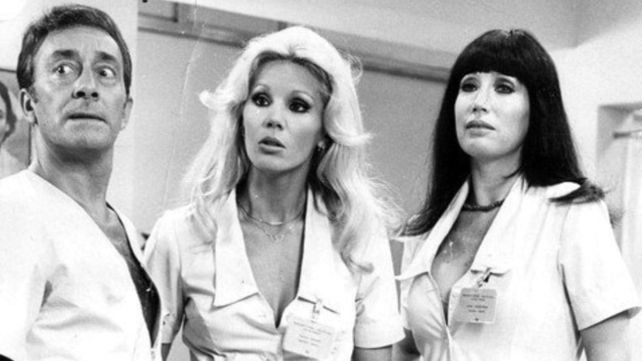 Fotograma de A los cirujanos se les va la mano (1980)