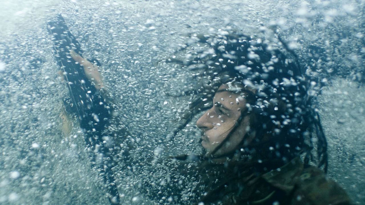 Moisés Arias en Monos (2019)