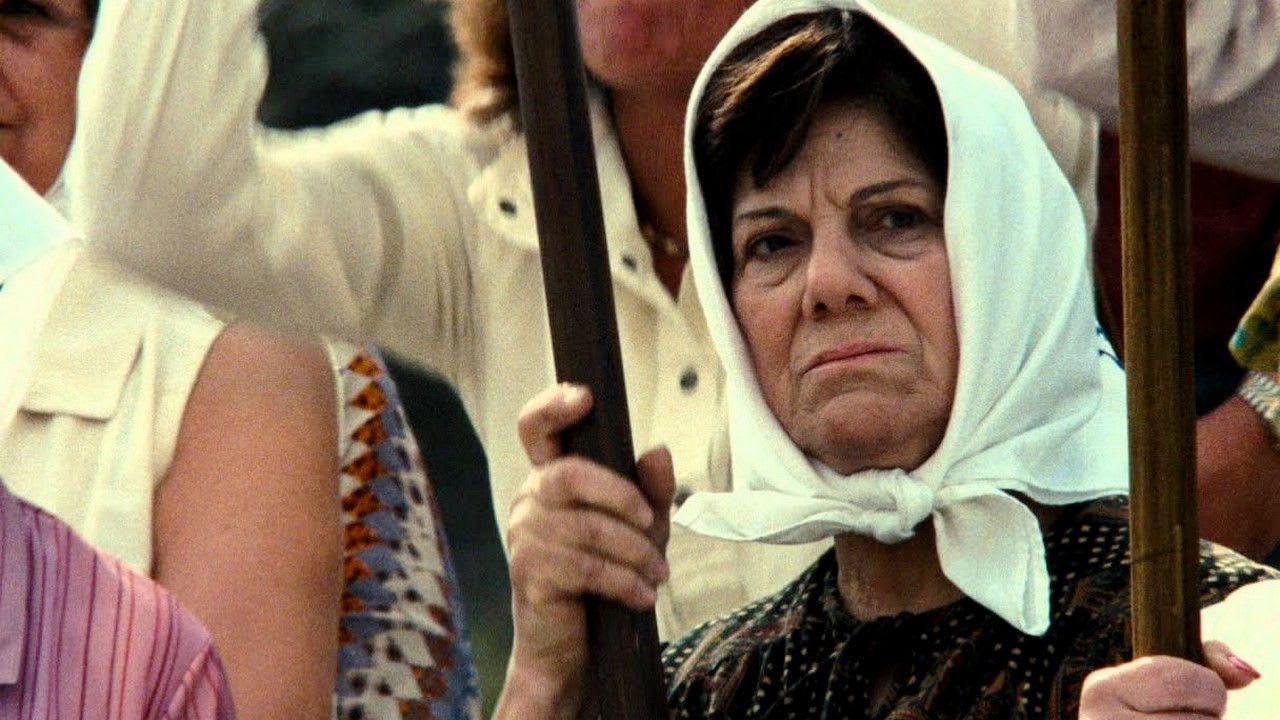 Chela Ruiz en La historia oficial (1985)