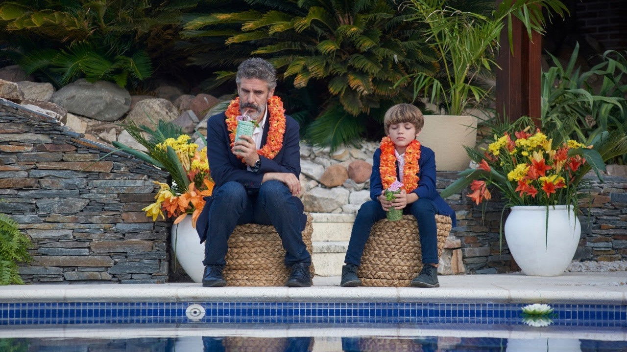 Leonardo Sbaraglia y Benjamín Otero en Hoy se arregla el mundo (2022)