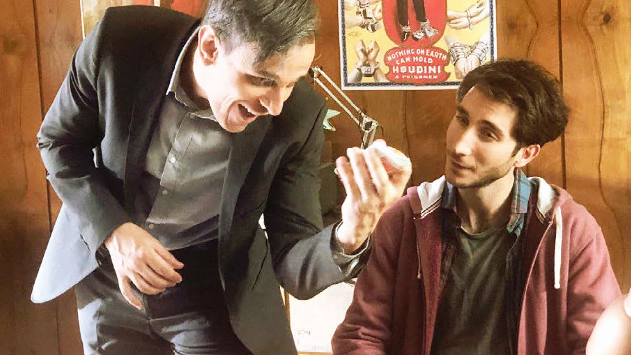 Fotograma de Giro de ases (2020)