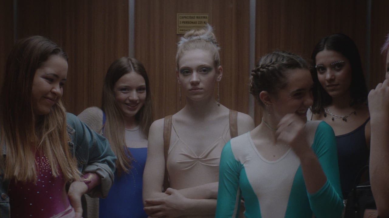 Fotograma de Electric Swan (2019)