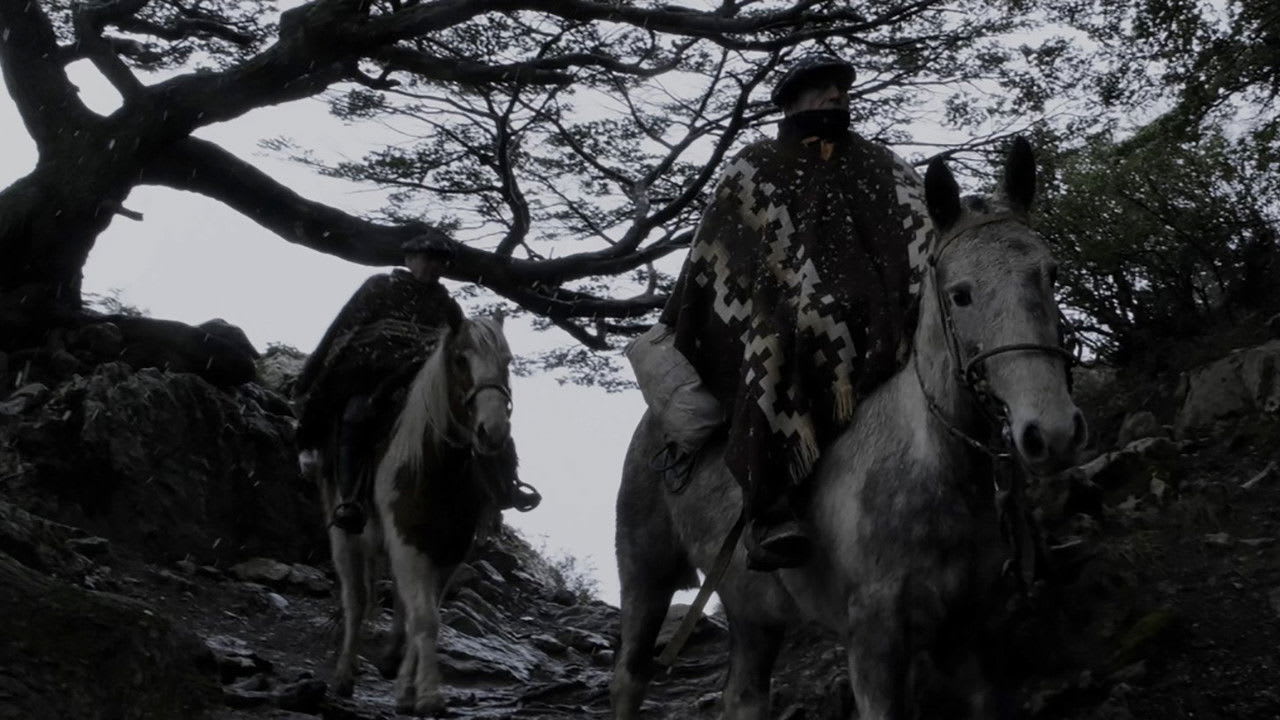 Fotograma de Twakana Yagán (2020)