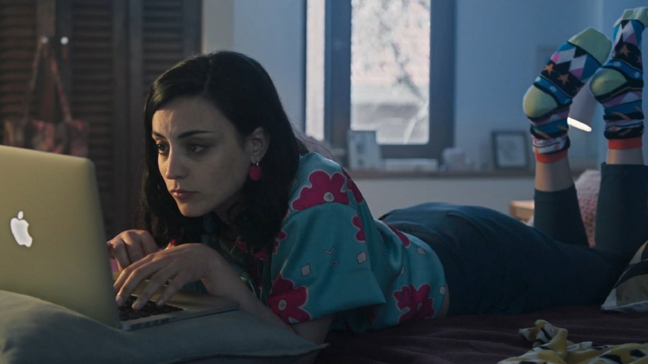 Fotograma de El amor es más fácil (2020)