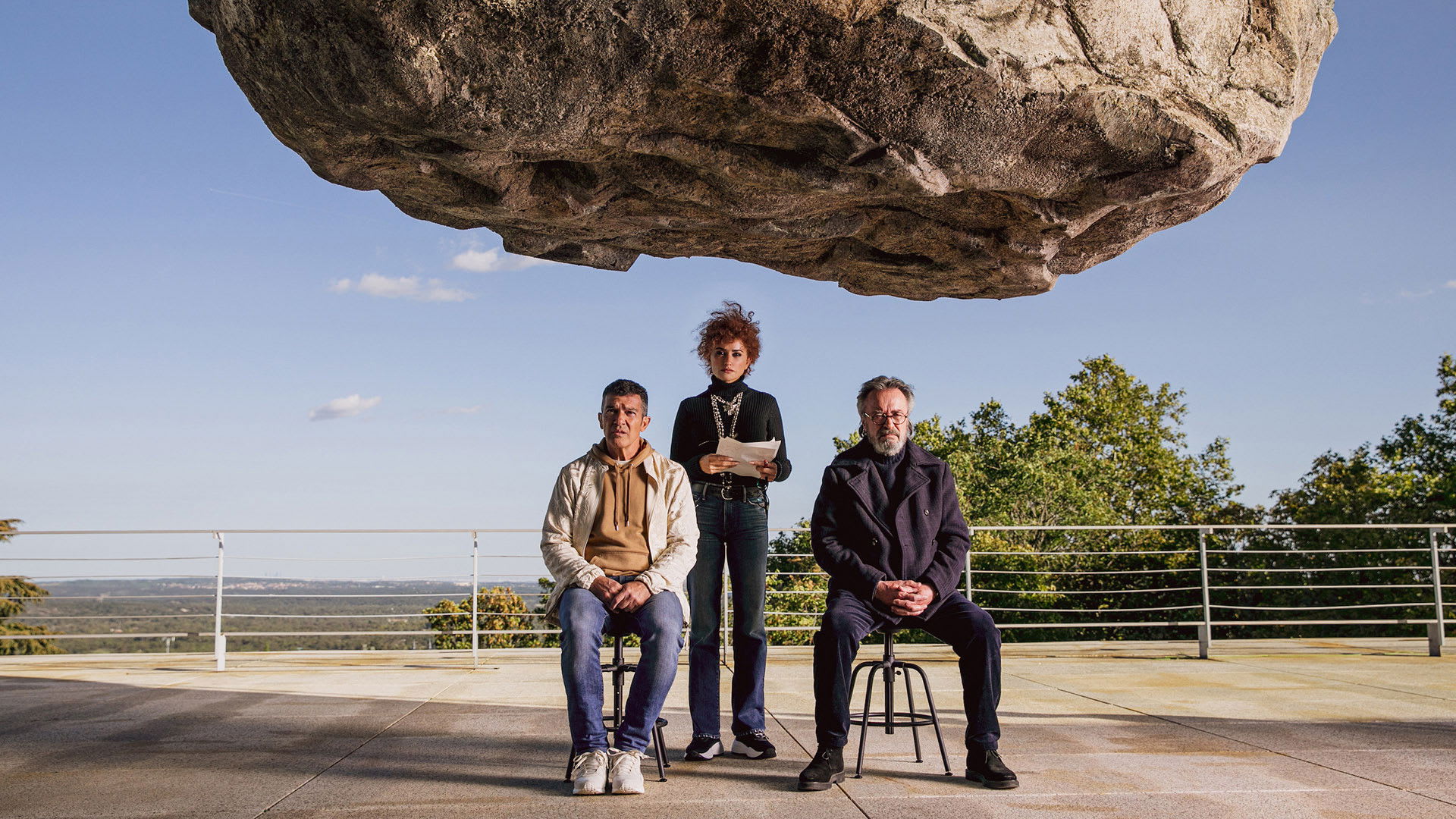 Antonio Banderas, Penélope Cruz y Oscar Martínez en Competencia oficial (2022)