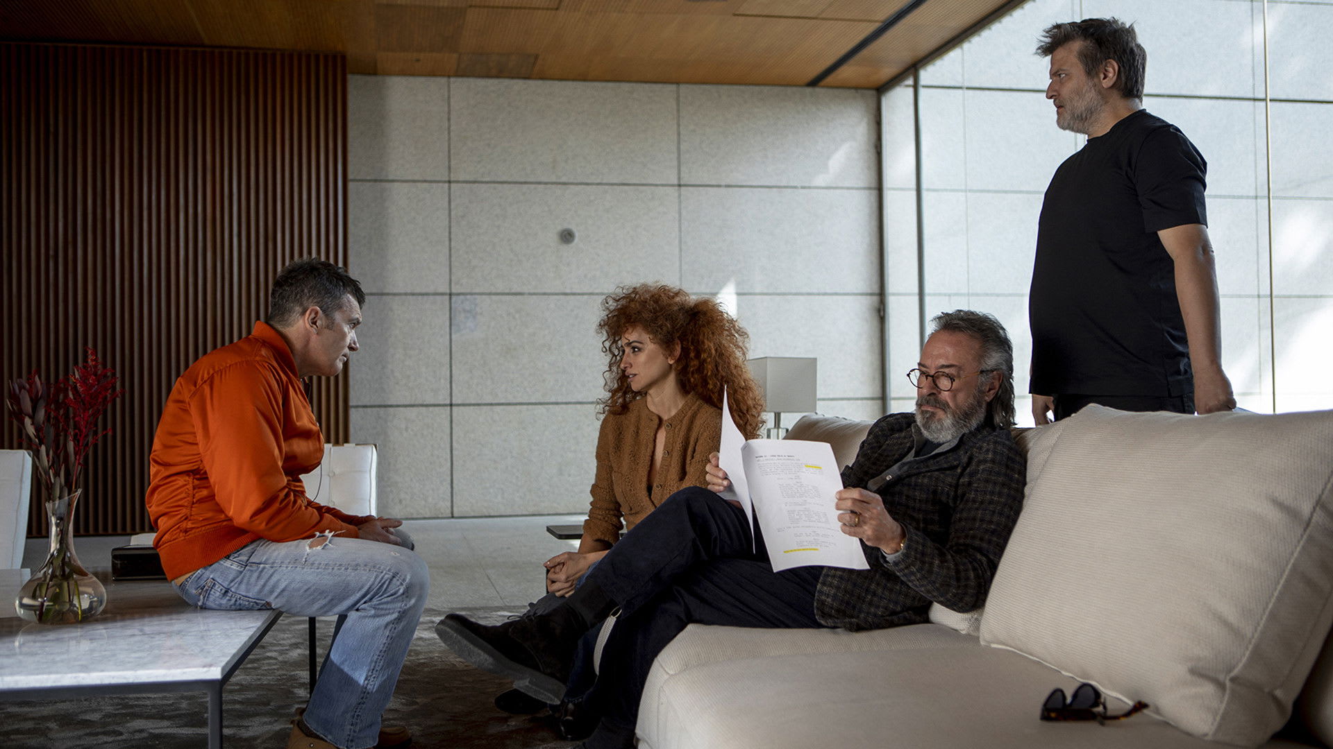 Antonio Banderas, Penélope Cruz, Oscar Martínez y Gastón Duprat en el rodaje de Competencia oficial (2022)