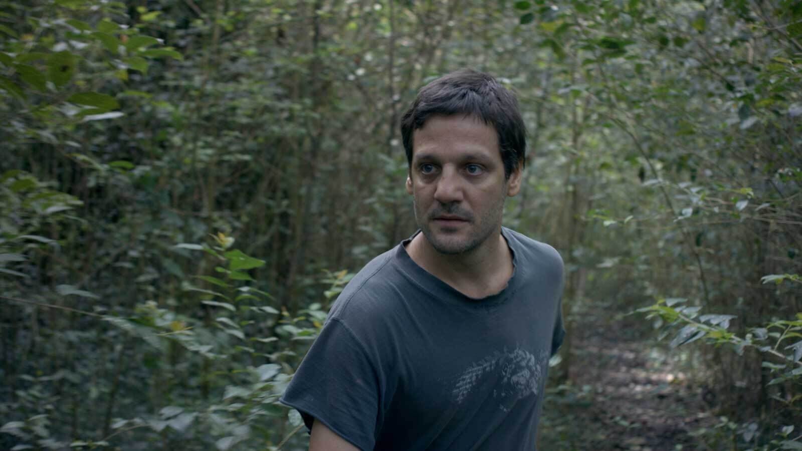 Rodrigo de la Serna en Al acecho (2020)