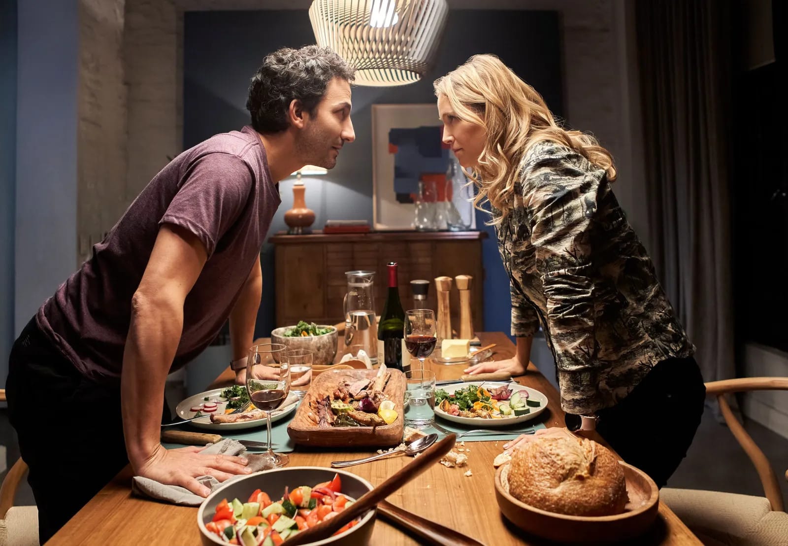 Juan Minujín y Luisana Lopilato en Matrimillas (2022)