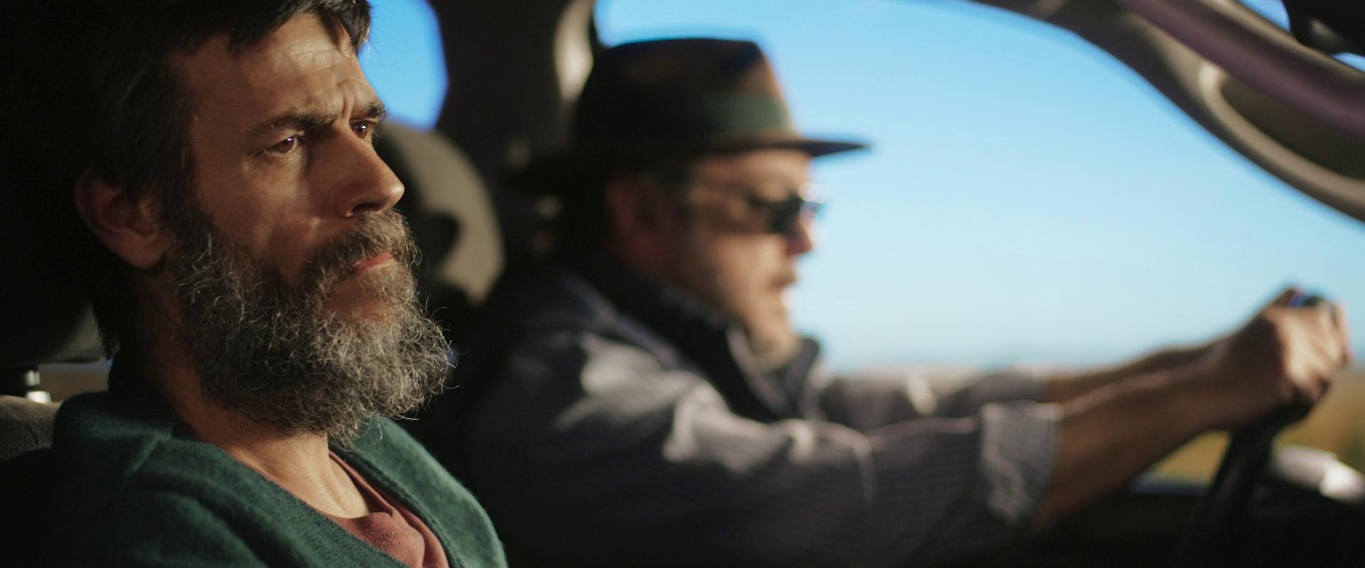 Ezequiel Rodríguez y Luis Ziembrowski en Cuando acecha la maldad (2023)