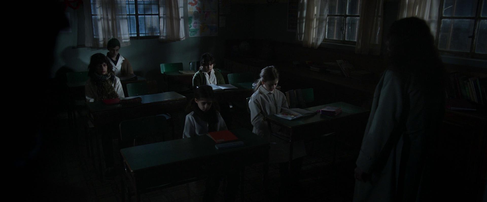 Cleo Díaz, Agostina Aguilera y Silvina Sabater en Cuando acecha la maldad (2023)