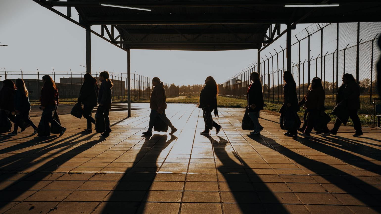 Fotograma de La mujer de la fila (2025)