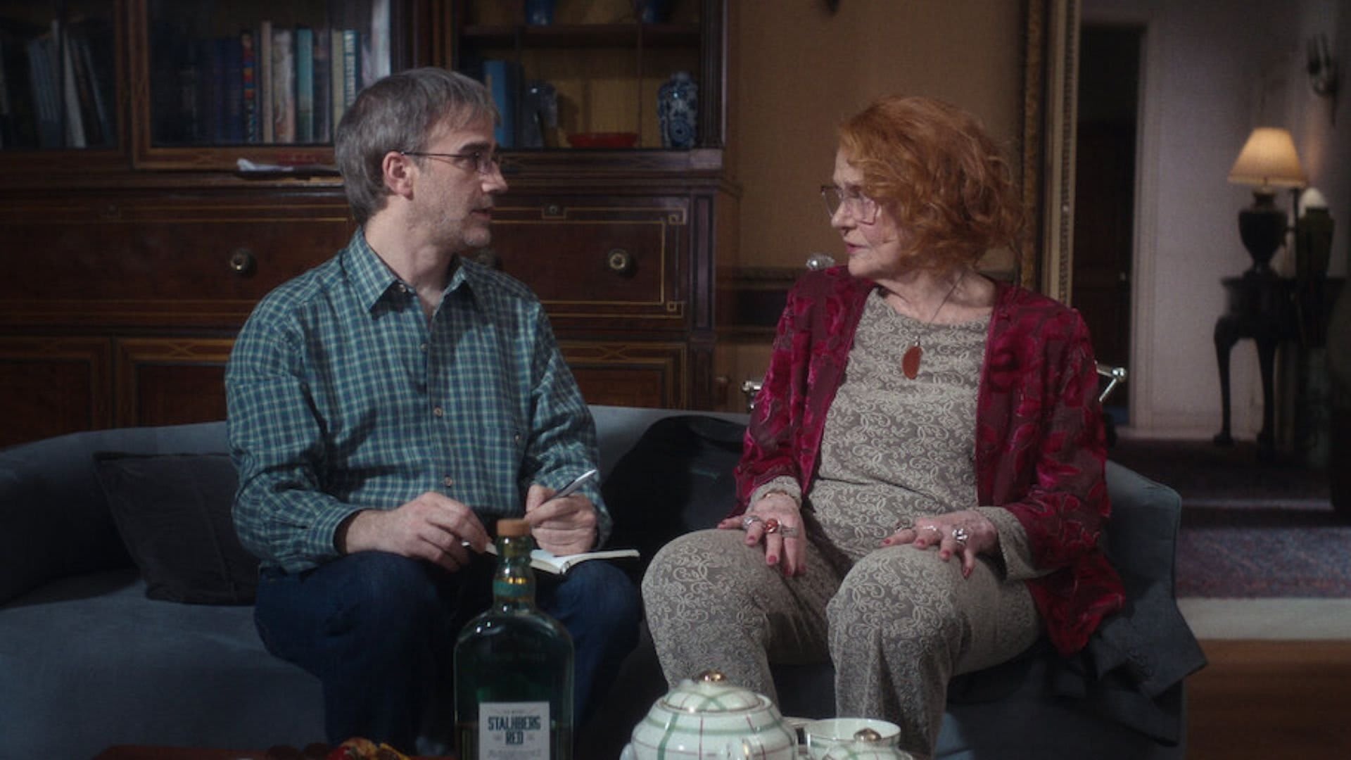 Fotograma de 27 noches (2025)