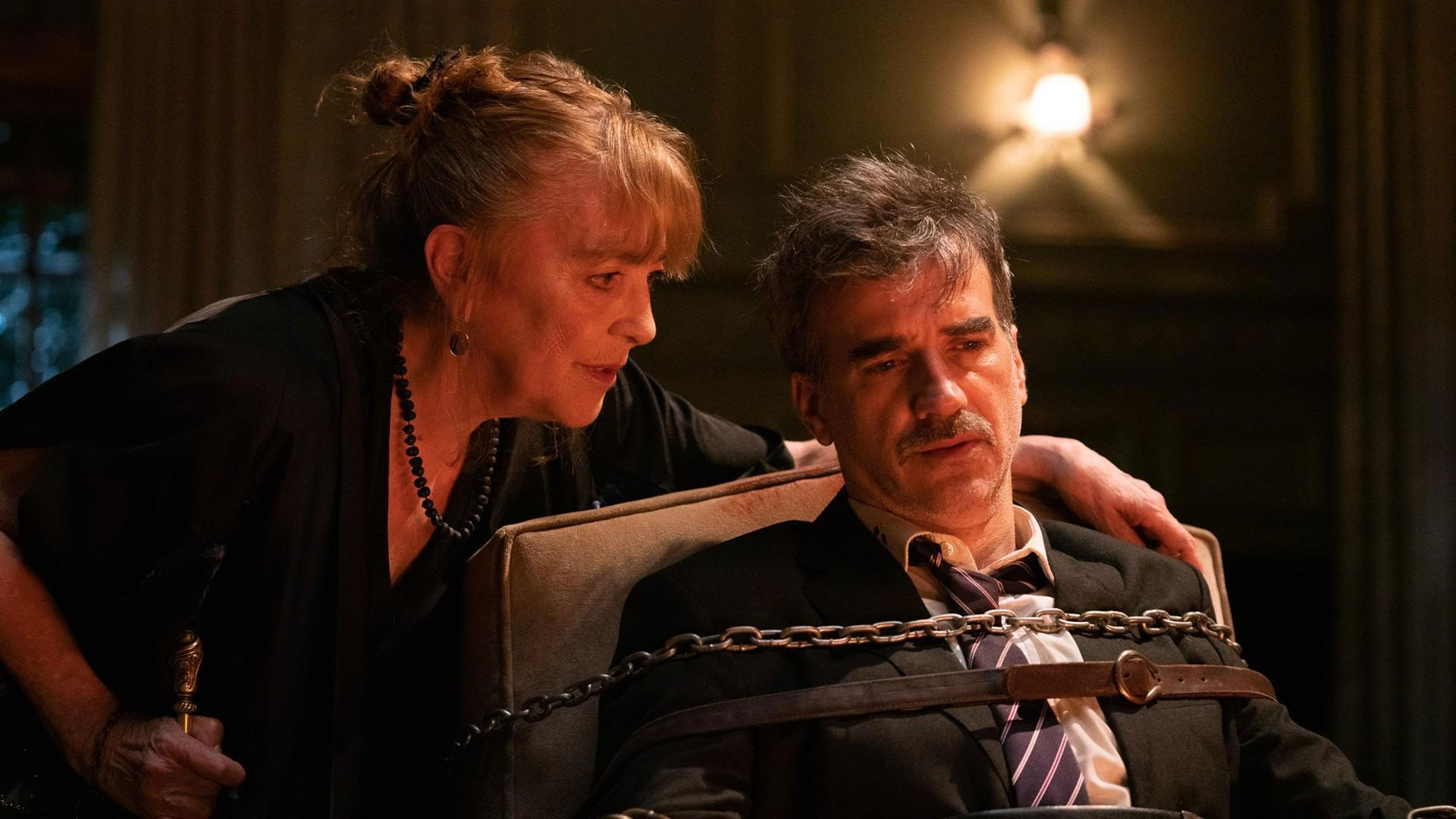 Carmen Maura y Daniel Hendler en Vieja loca (2025)