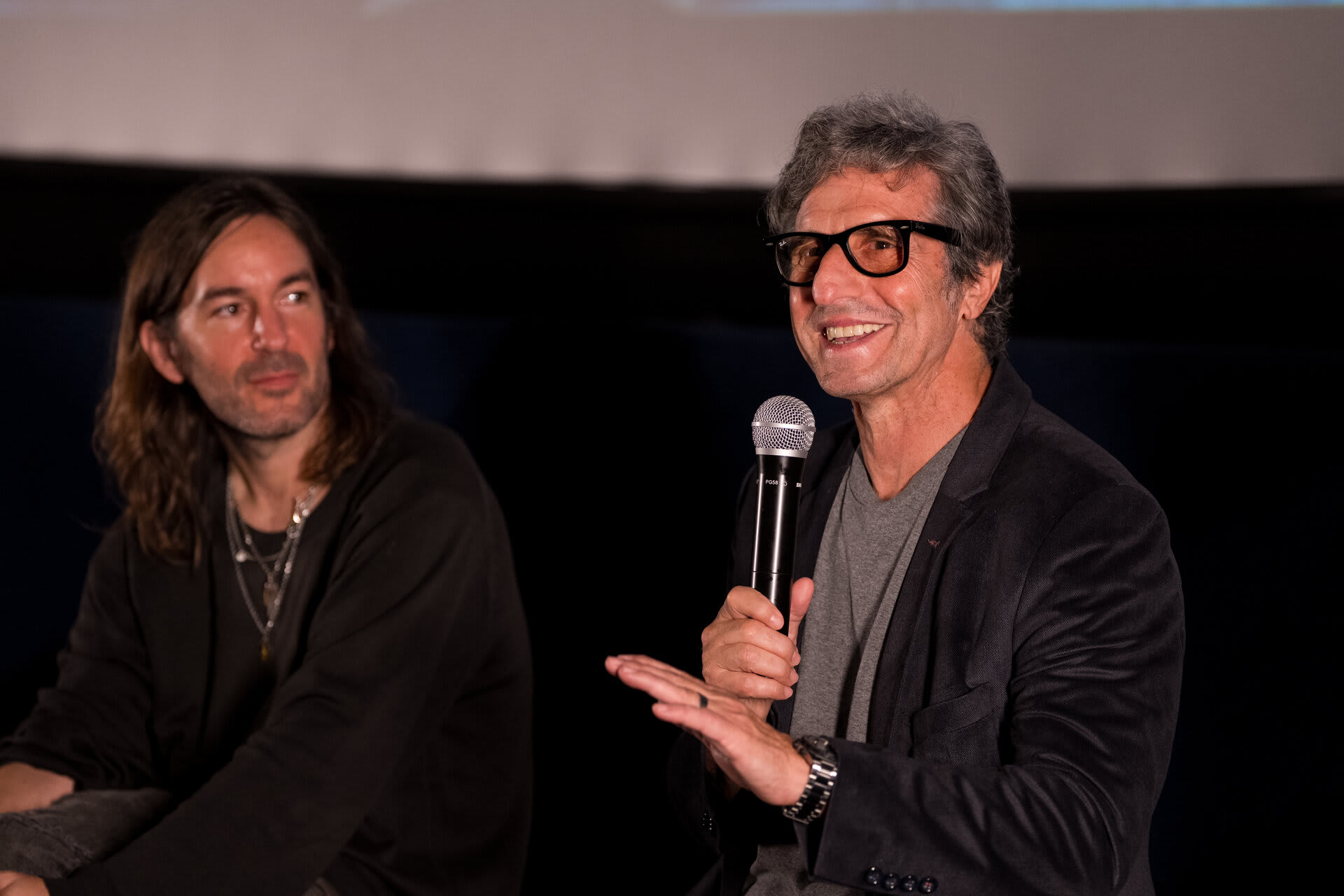 Juan Cabral y Diego Peretti en Risa y la cabina del viento (2025)