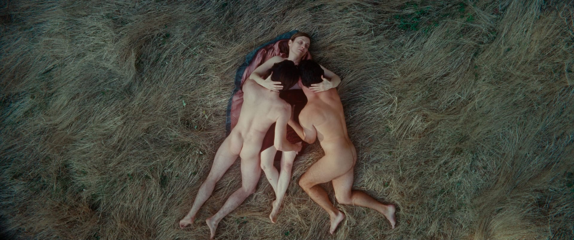 Mara Bestelli en Tres tiempos (2025)