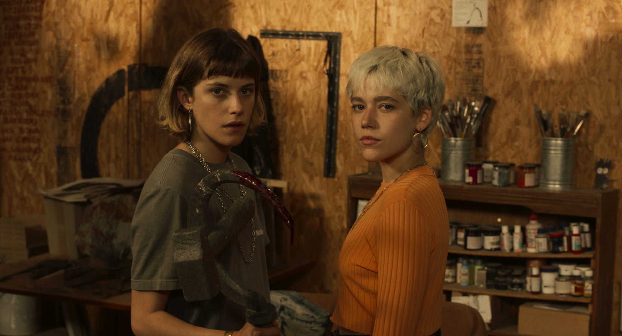 Malena Villa y Azul Fernández en El tema del verano (2026)